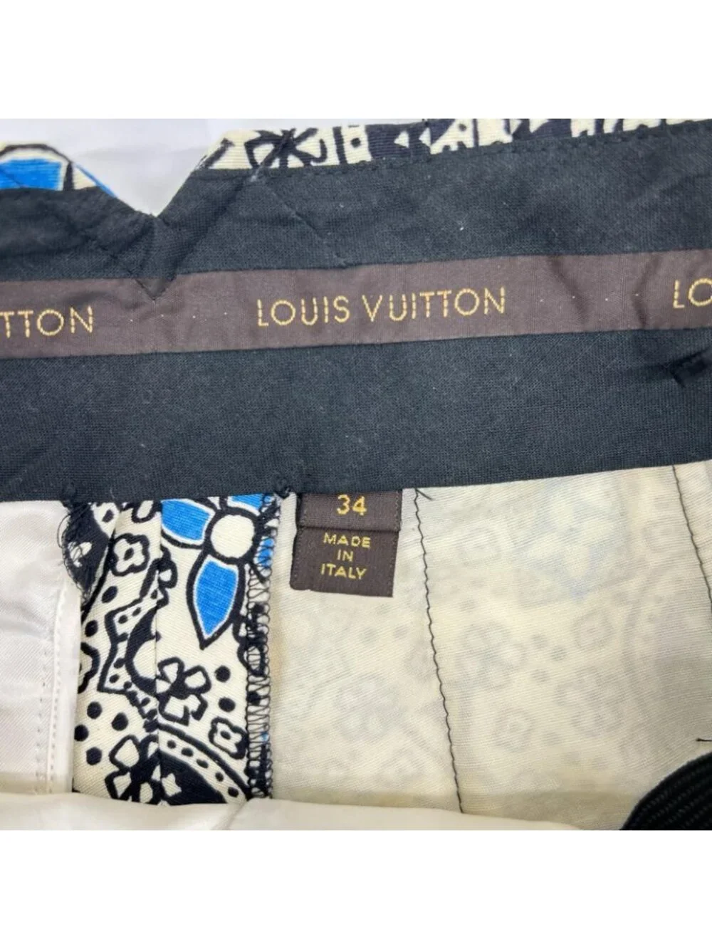 Louis Vuitton Monogram Ivory Drost Side Belt Silk Shorts 34